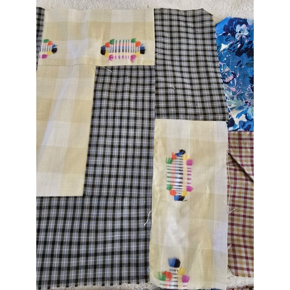 Mixed Lot of 18 Vintage Quilt Blocks Tops Mix of Fabrics & Styles - Picture 4 of 7